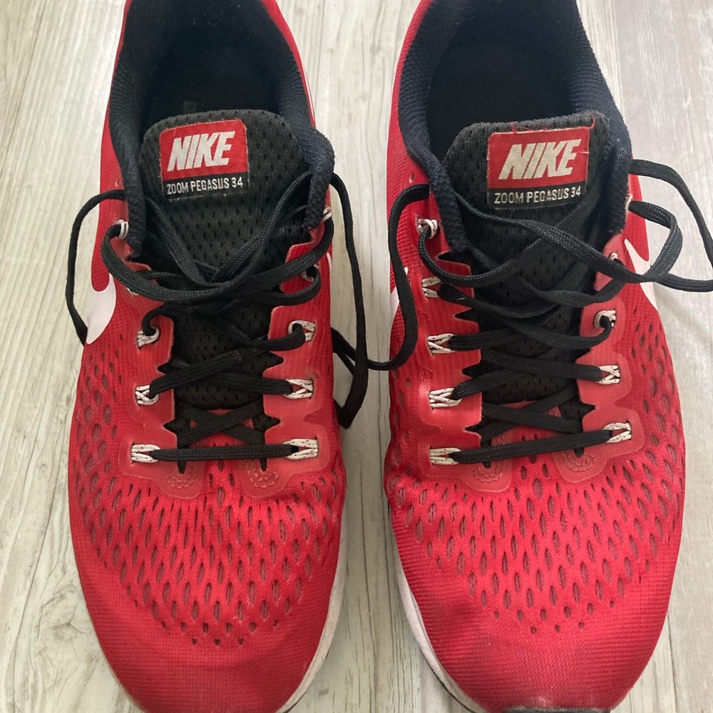 Nike Zoom Pegasus 34 red trainers 10.5